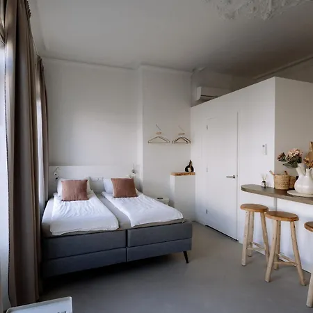 Apartment W Y C K - E N D Boutique